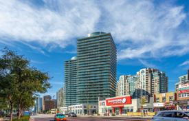 住宅 – 加拿大，安大略，多伦多，Yonge Street. C$743,000