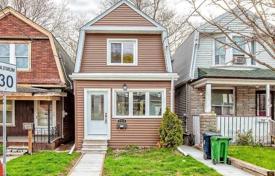 市内独栋房屋 – 加拿大，安大略，多伦多，East York. C$1,448,000