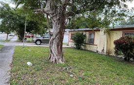 市内独栋房屋 – 美国，佛罗里达，North Miami. $565,000