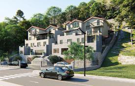 住宅 – 黑山，蒂瓦特，蒂瓦特（市）. 385,000€