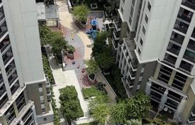 2-室的 公寓在共管公寓 Huai Khwang, 泰国. $306,000