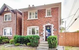 4-室的 市内独栋房屋 East York, 加拿大. C$1,971,000