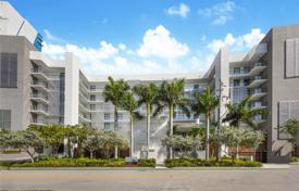 公寓大厦 – 美国，佛罗里达，Bay Harbor Islands. $2,150,000