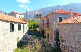 市内独栋房屋 – 希腊，伯罗奔尼撒. 120,000€