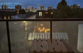 住宅 – 加拿大，安大略，多伦多，Bathurst Street. C$713,000