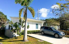 市内独栋房屋 – 美国，佛罗里达，好莱坞. $555,000