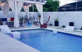 市内独栋房屋 – 美国，佛罗里达，North Miami Beach. $800,000