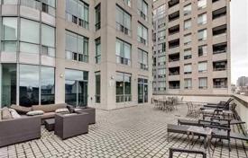 1-室的 住宅 Yonge Street, 加拿大. C$927,000