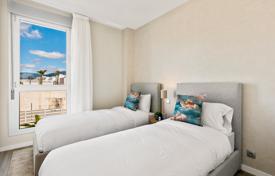 4-室的 新楼公寓 95 m² 埃斯特波纳, 西班牙. $460,000