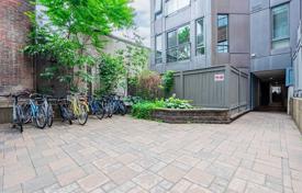 住宅 – 加拿大，安大略，多伦多，Queen Street East. C$764,000
