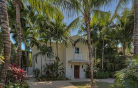 市内独栋房屋 – 美国，佛罗里达，迈阿密滩. $1,950,000