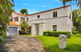 别墅 – 美国，佛罗里达，迈阿密. 834,000€