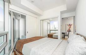 5-室的 住宅 York Street, 加拿大. C$793,000