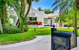 4-室的 住宅 365 m² Golden Beach, 美国. $3,400 /周