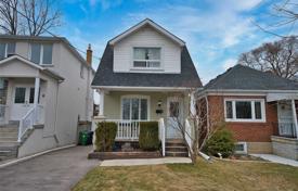 市内独栋房屋 – 加拿大，安大略，多伦多，East York. C$1,042,000